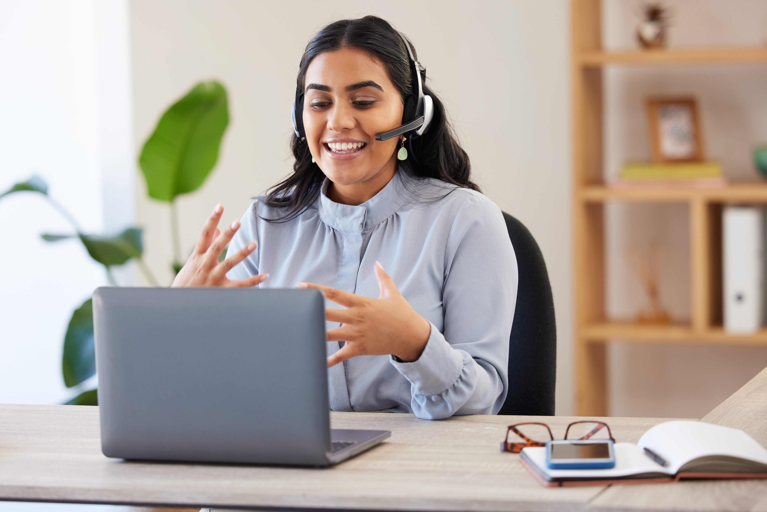 A broker attending the webinar series by HomeEquity Bank on customer insights and business strategy.